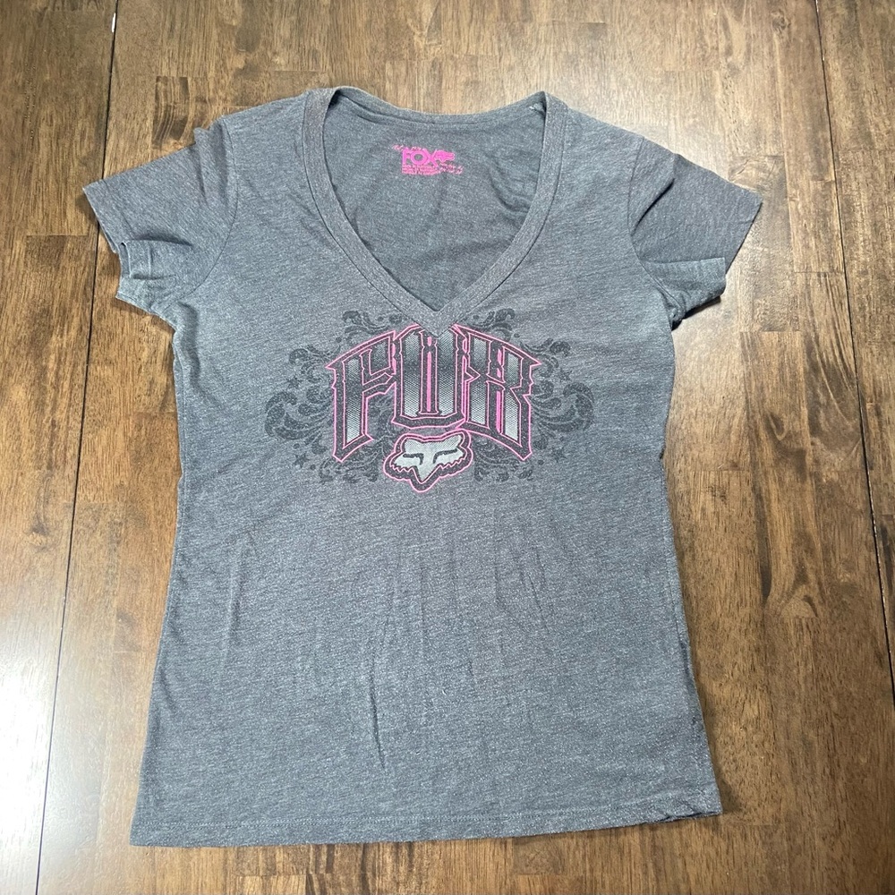 Fox Women's Charcoal and Pink Graphic V-neck Tee